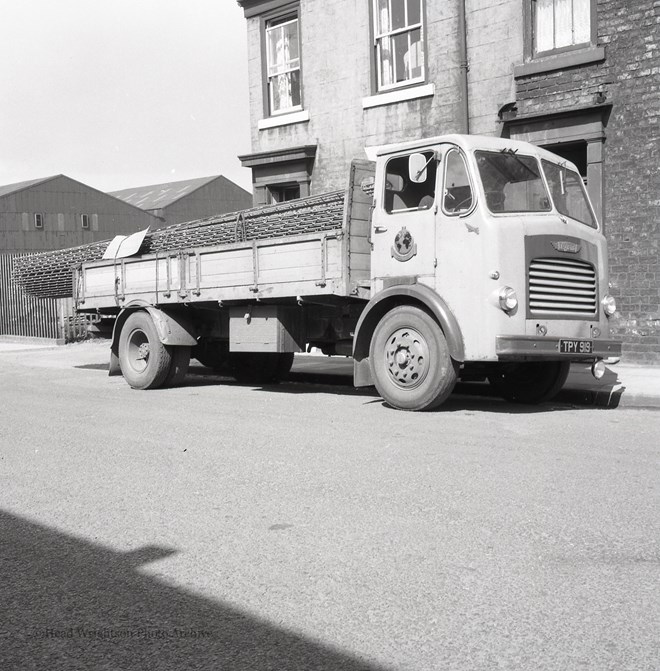 Lengths of Filigree on lorry