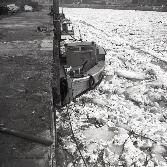 Ice flowing down the river Tees - Winter 62/69