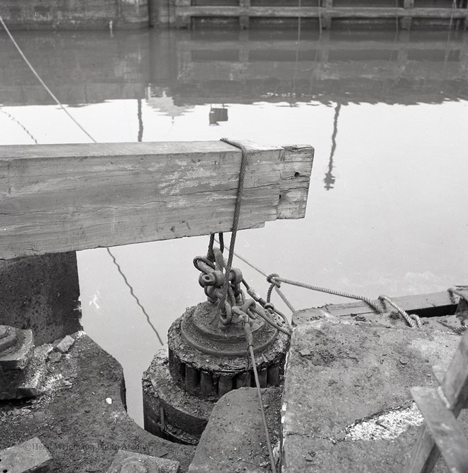 Removal of old dock gates at British Transport Dock