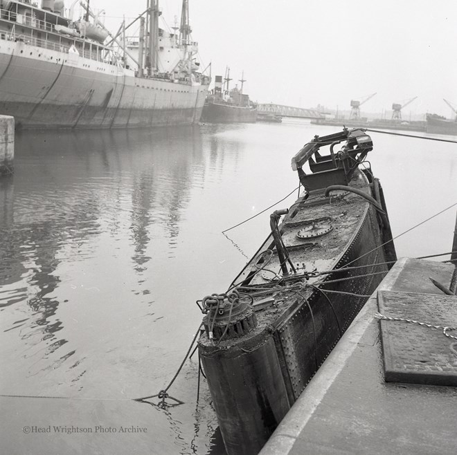 Removal of old dock gates at British Transport Dock