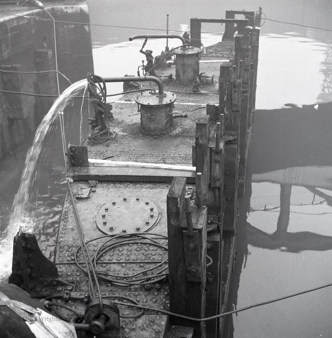 Middlesbrough Dock Gates Showing Pintle