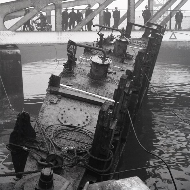 Middlesbrough Dock Gates Showing Pintle