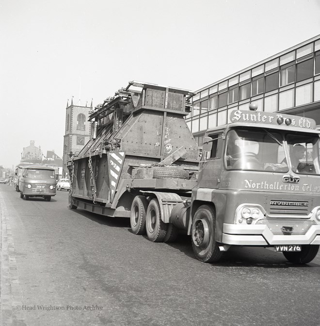 Load going down Stockton High Street