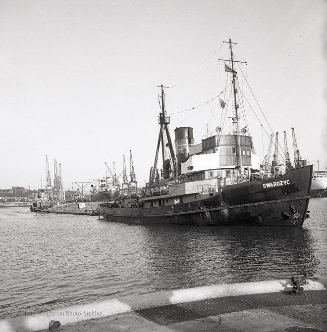 Tema Dock Gate Leaving Middlesbrough