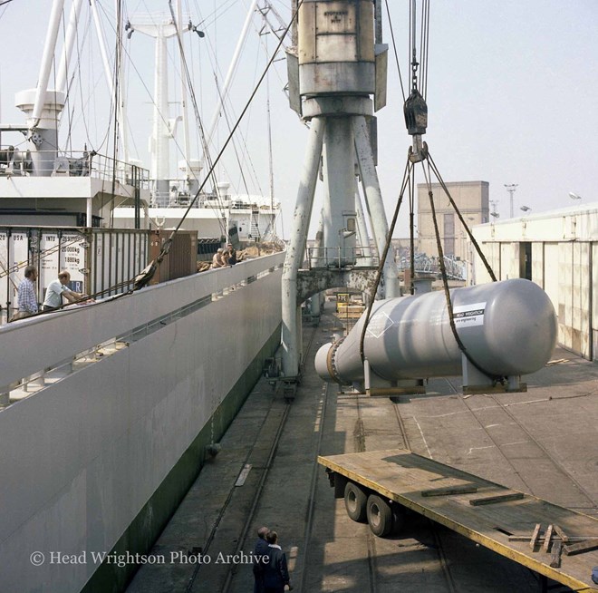 Loading of Pemex heat exchanger Liverpool Docks