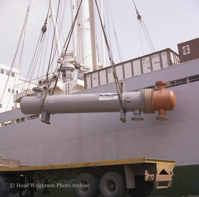 Loading of Pemex heat exchanger Liverpool Docks