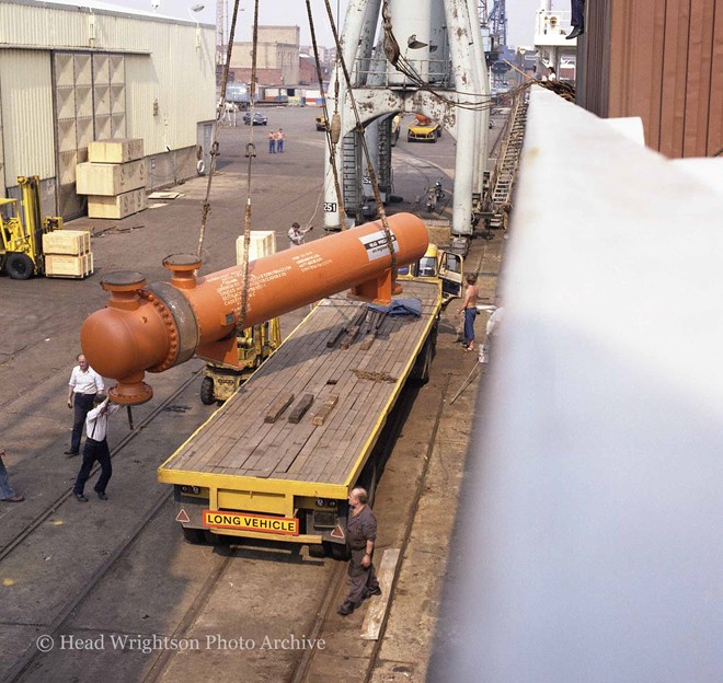 Loading of Pemex heat exchanger Liverpool Docks