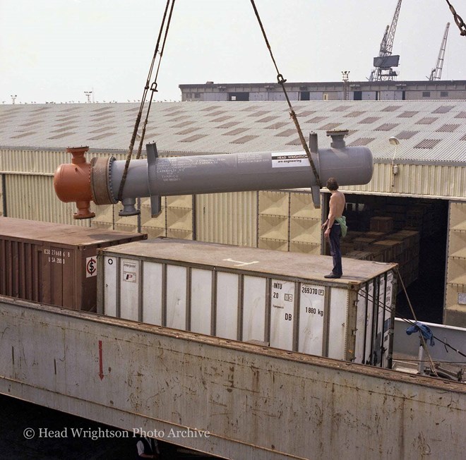 Loading of Pemex heat exchanger Liverpool Docks