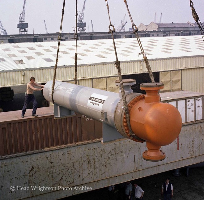 Loading of Pemex heat exchanger Liverpool Docks