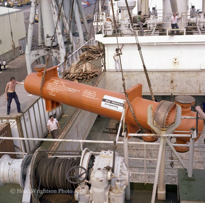 Loading of Pemex heat exchanger Liverpool Docks