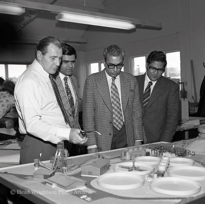 Charlie Corbidge of HWPEL (1st from left) describing the model to (I-r) Mr Mahmoud, Dr Safvi and Mr Bapat of TATA Iron & Steel, India.