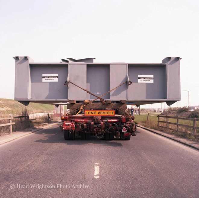 117 tonne structure on back of Sunters wagon (Tioxide, Greatham Works)