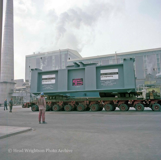 117 tonne structure on back of Sunters wagon (Tioxide, Greatham Works)