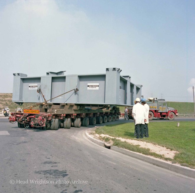 117 tonne structure on back of Sunters wagon (Tioxide, Greatham Works)