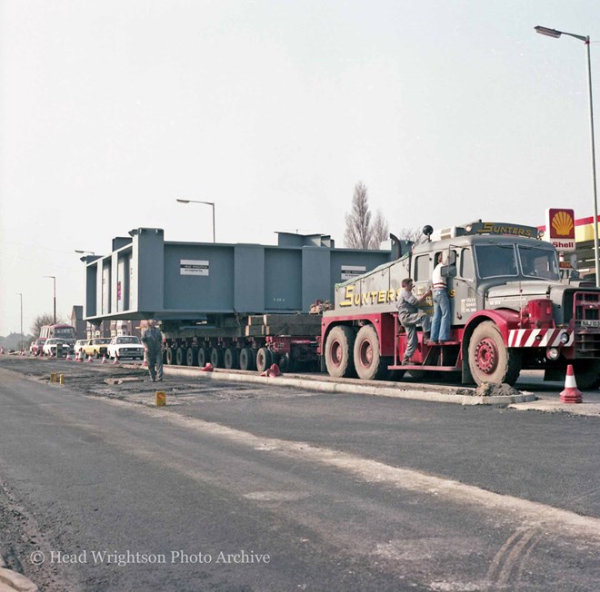 117 tonne structure on back of Sunters wagon, old A19 (Wolviston Road)