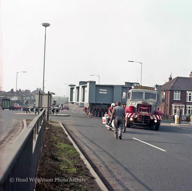 117 tonne structure on back of Sunters wagon, old A19/Station Road, Billingham