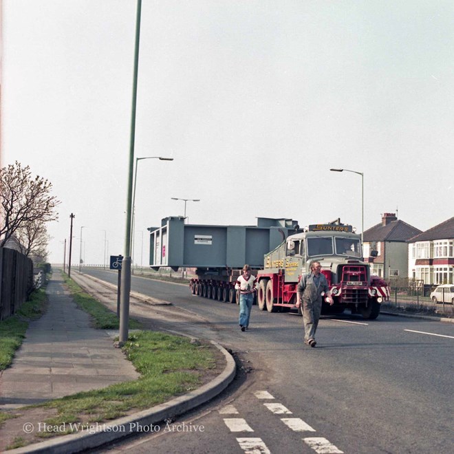 117 tonne structure on back of Sunters wagon, old A19/Station Road, Billingham