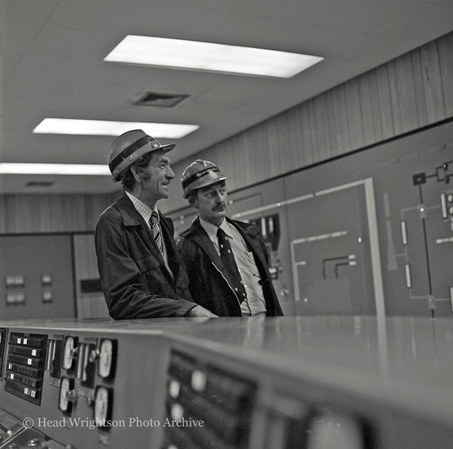 May 1978. EIIis Page and Fred Fly of HWPEL in the control room of No 3 Sinter Plant, BSC Ravenscraig.