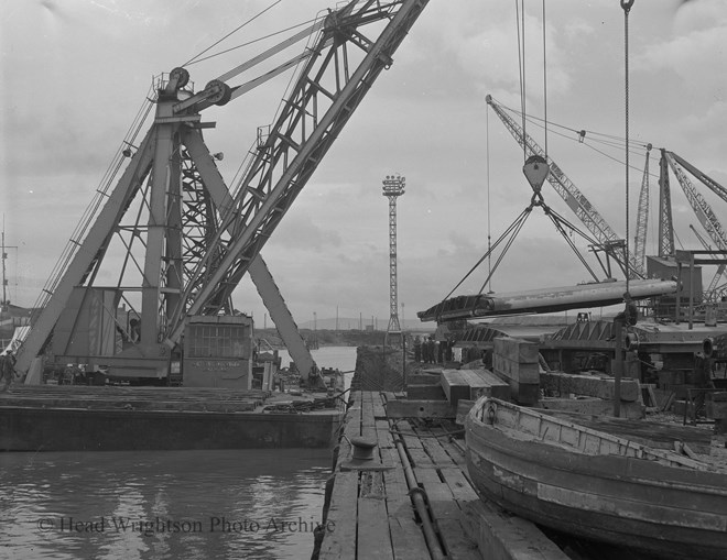 Lifting of Dockgate by Mobile Floating Crane