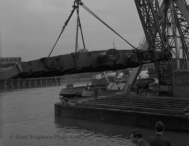 Lifting of Dockgate by Mobile Floating Crane