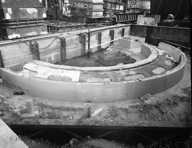Photograph of large mould in new pit