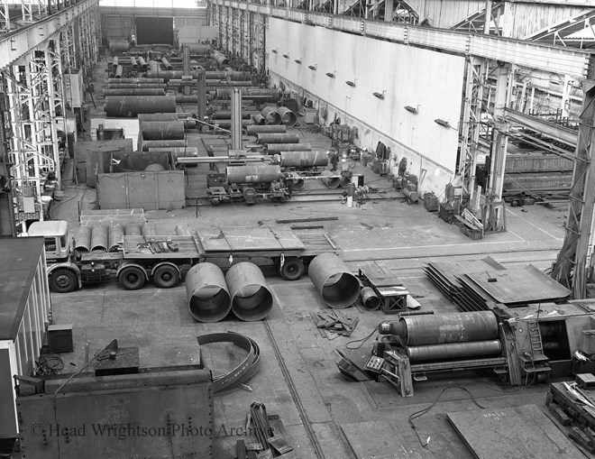 General Production Line -Pipe welding from above (HW Teesside)