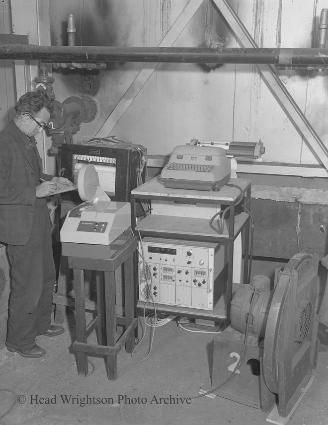 General view of instrument set up on furnace