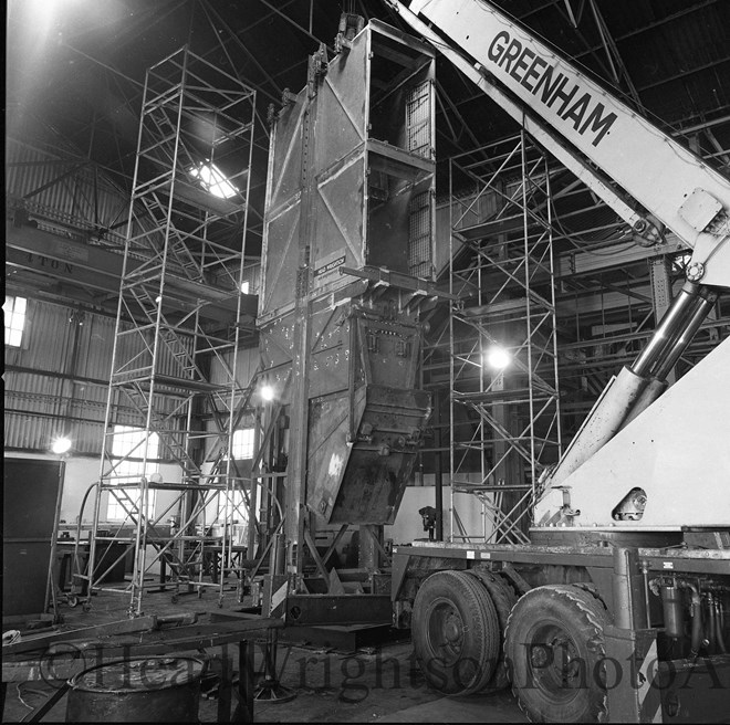 Balancing mine cage Leeds/Wakefield