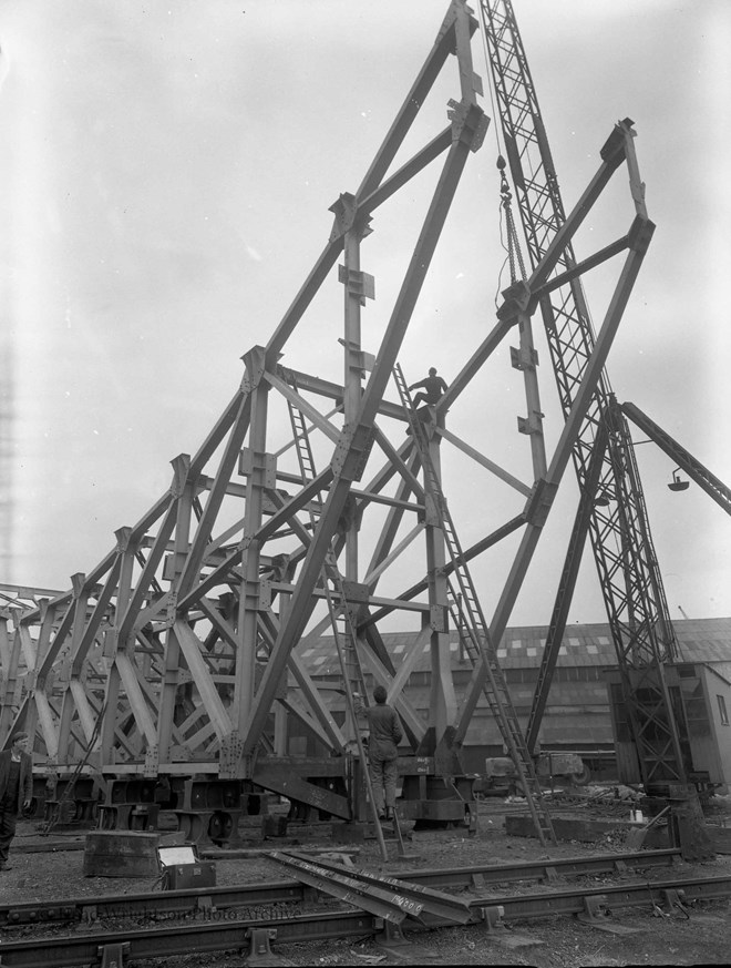 Erection of Jodrell Bank Radio Telescope