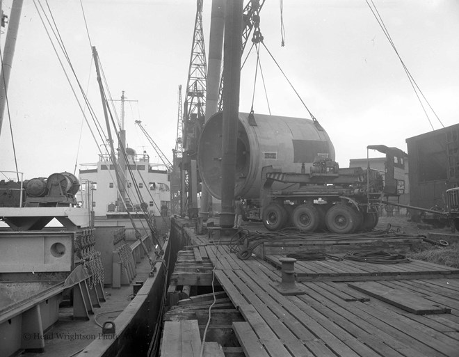 Flame Trap Lifting at Mbro Docks