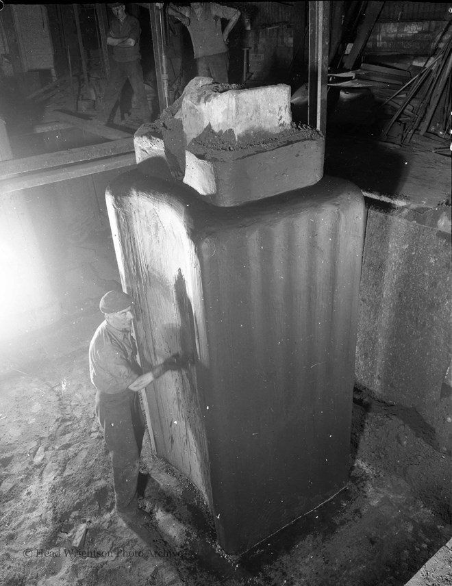 Blacking Of Moulds And Ingot Moulds At Eaglescliffe Iron Foundry