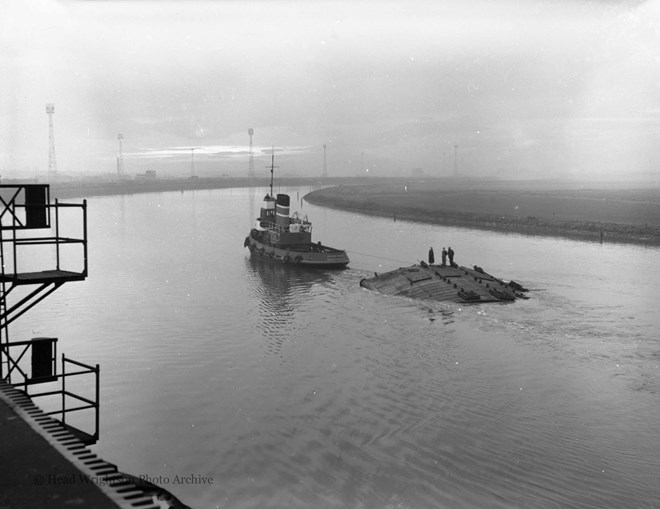 transportation of dockgate no 2 via newport (river tees)