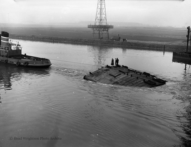 transportation of dockgate no 2 via newport (river tees)