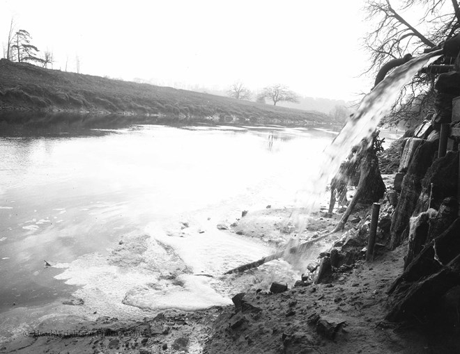 Effluent into River at Yarm