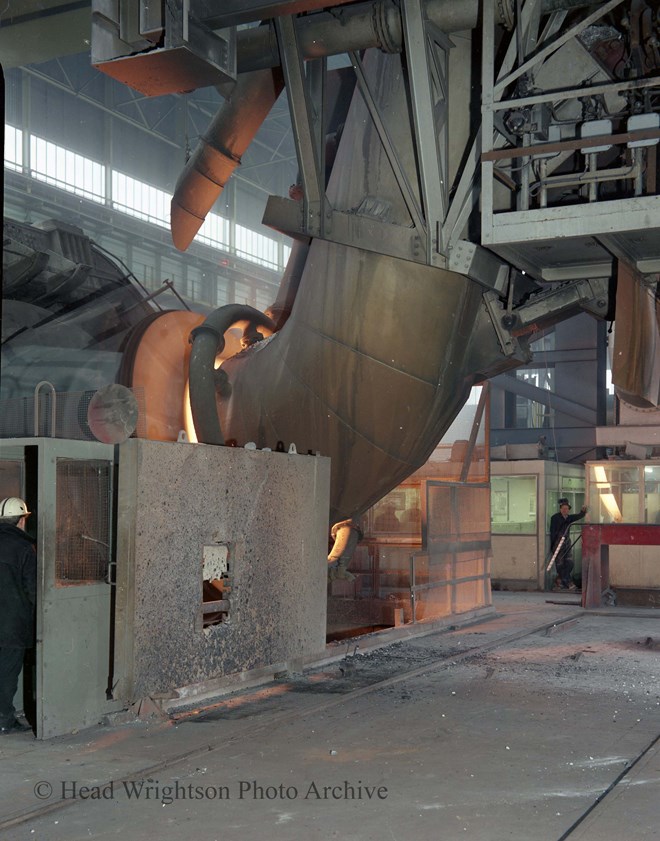 Fume Hood in position on Vessel