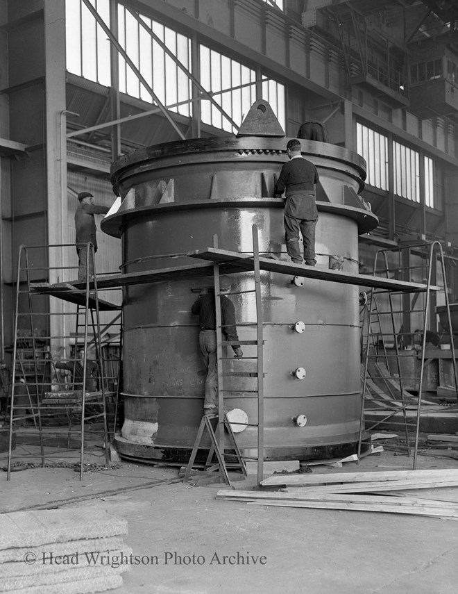 REACTOR VESSEL UNDER CONSTRUCTION AND BEING TRANSPORTED