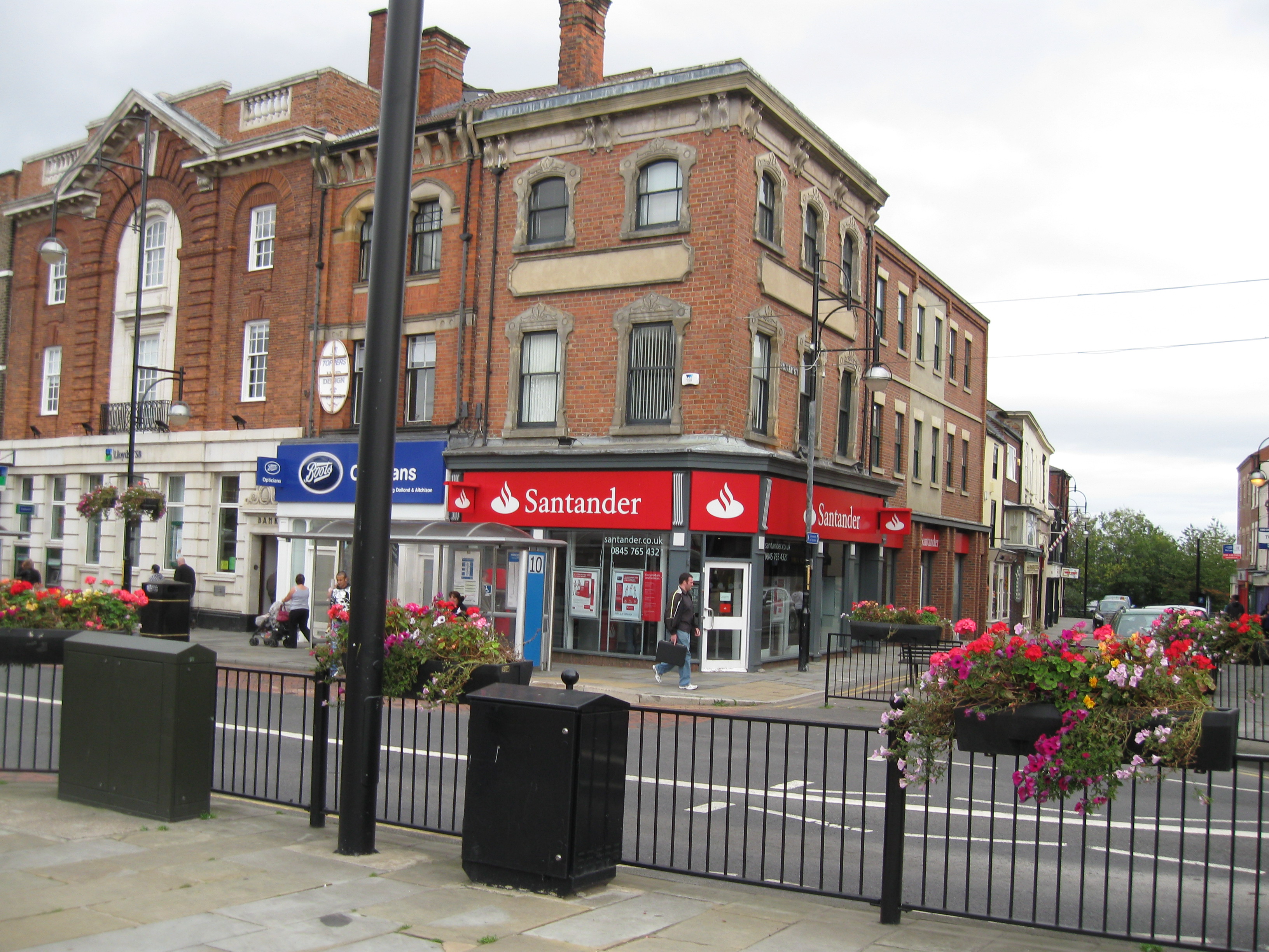 29 High Street, extension also covers 2 and 3 Silver Street