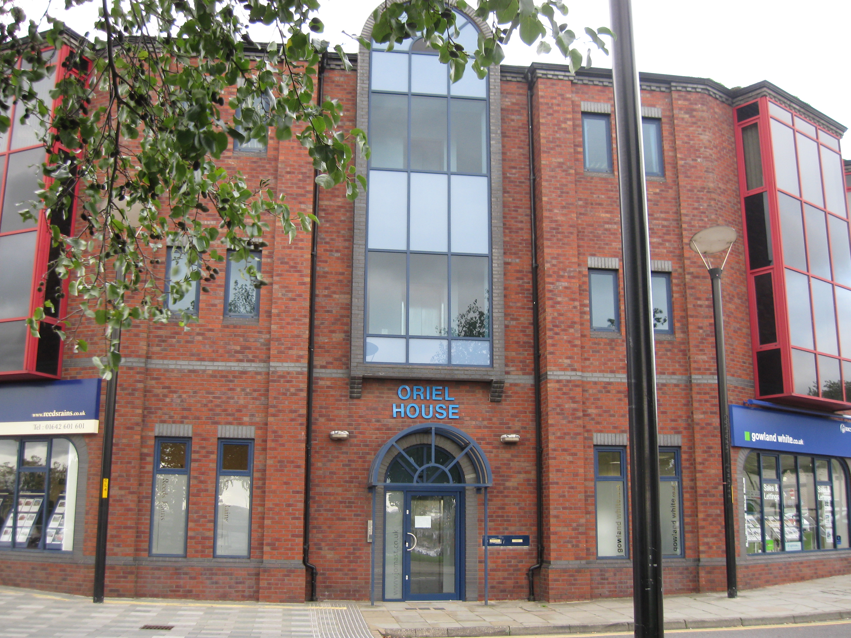 Oriel House, Calverts Lane