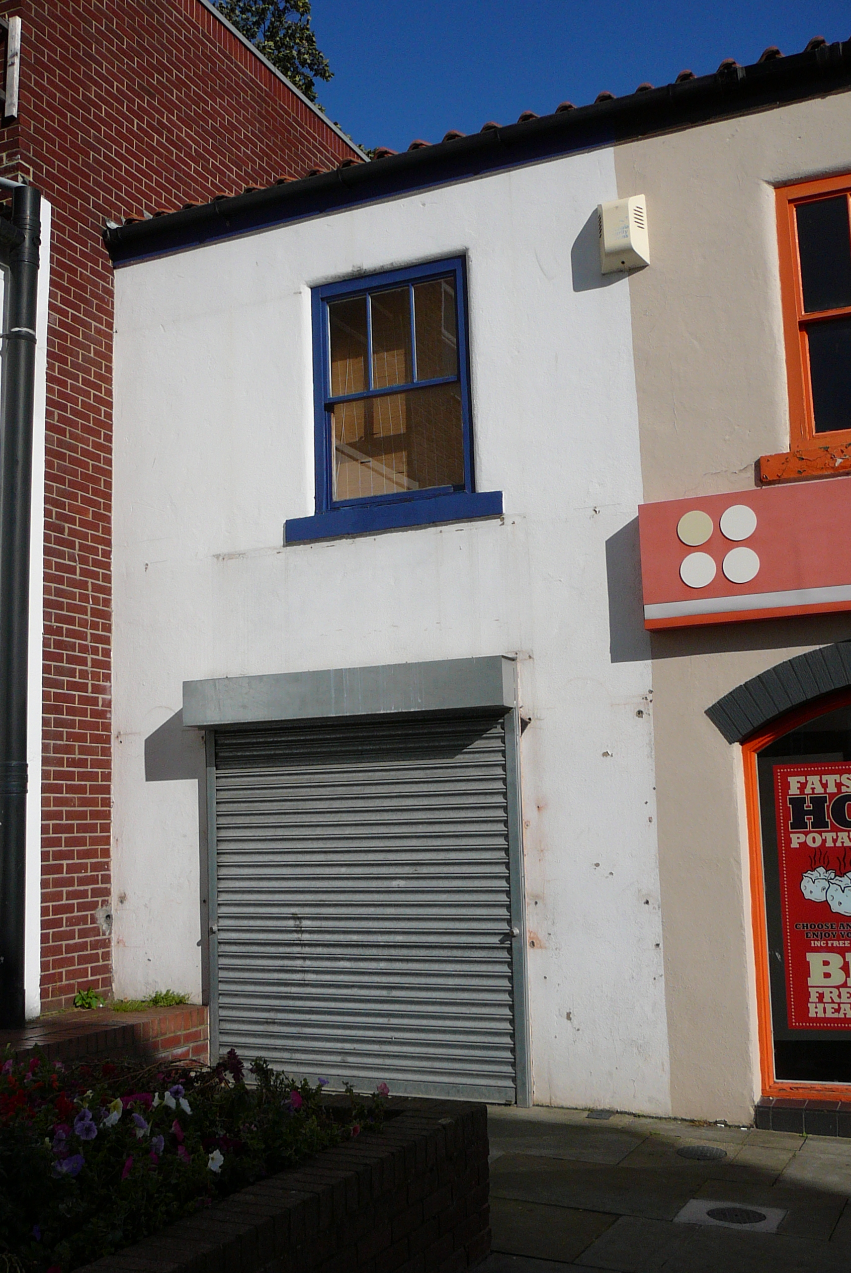 Knowles Street,  23a High Street