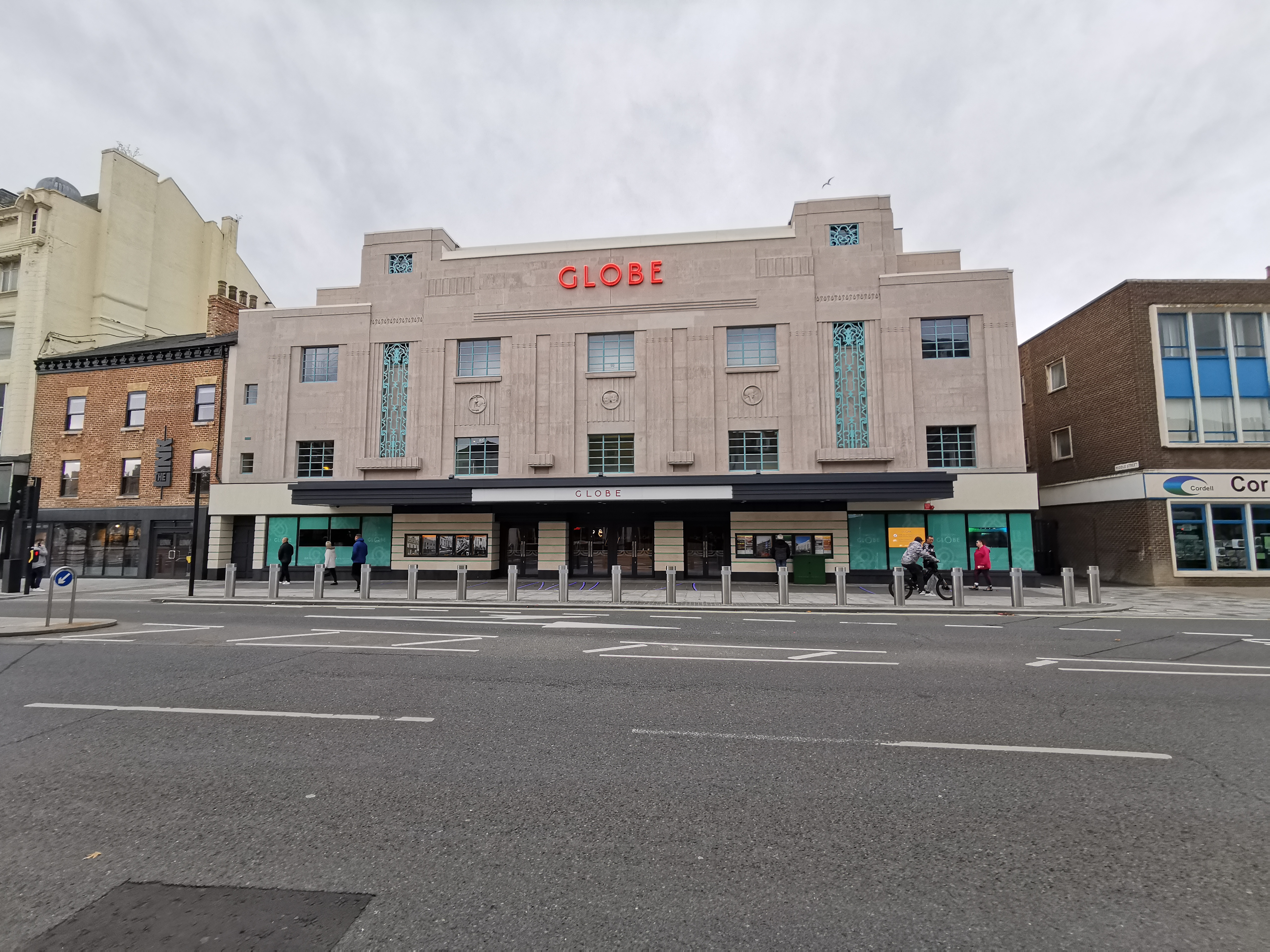 154-157 High Street The Globe